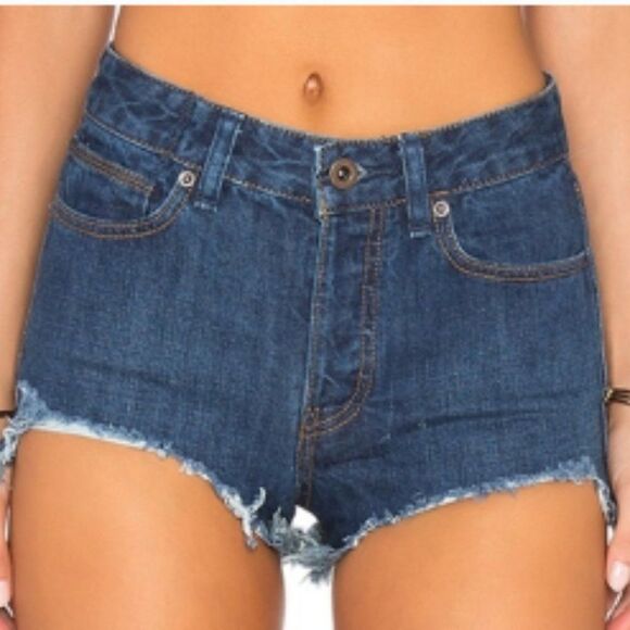 FREE PEOPLE, Denim Cutoff Shorts In Rinse Wash- Size 26 - Picture 3 of 6